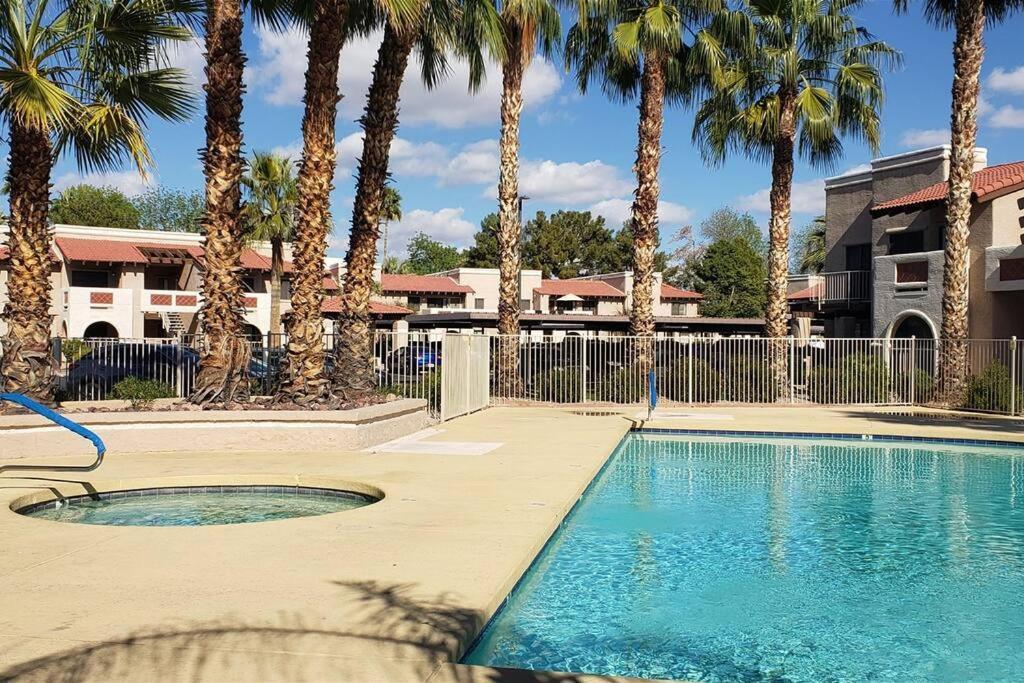 Condo With Heated Pool, Hot Tub, Near Walking Paths Глендейл Экстерьер фото